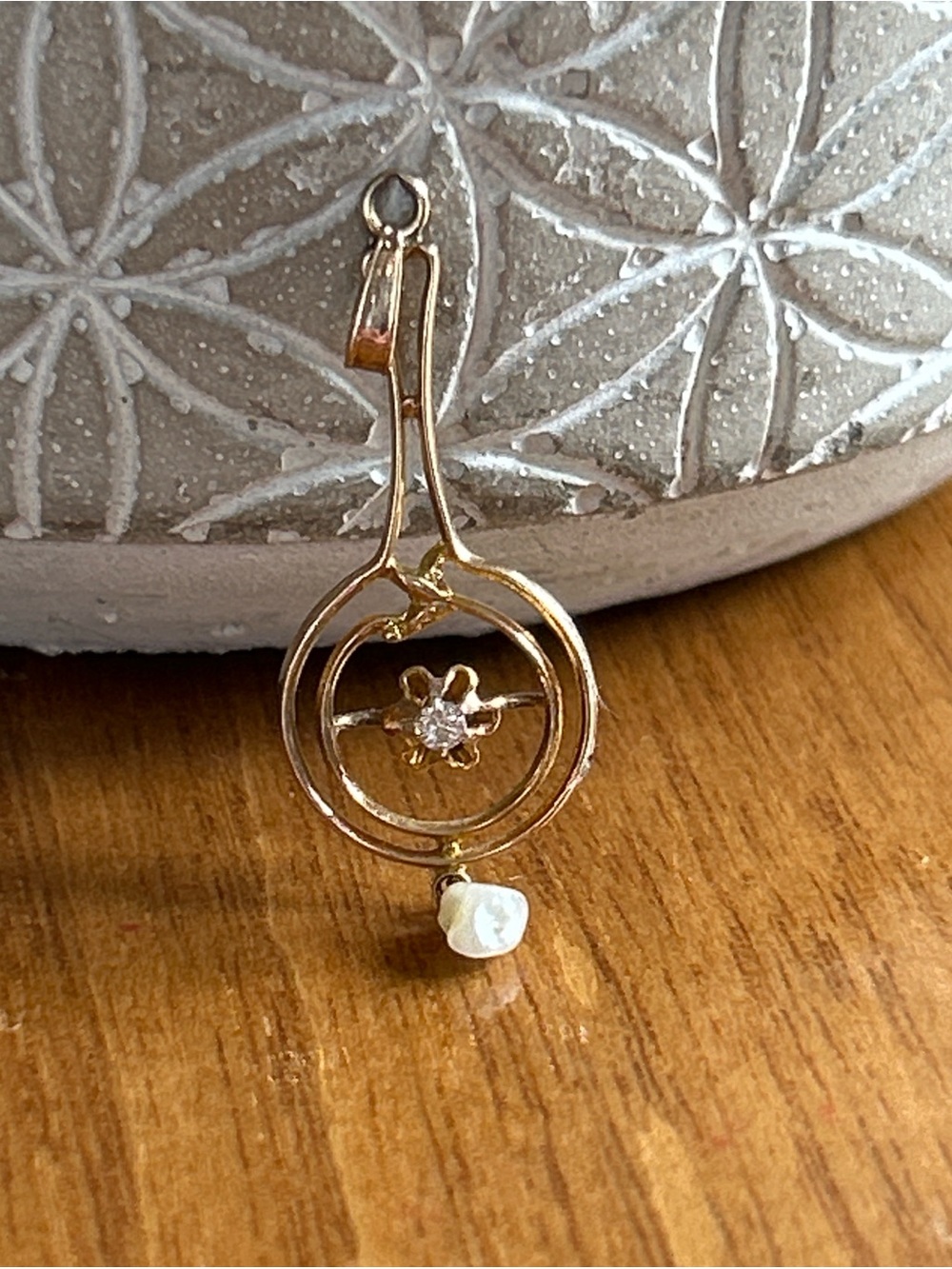 10K SOLID GOLD ANTIQUE Art Deco Lavalier Pendant with a Natural Diamond - Picture 2 of 7